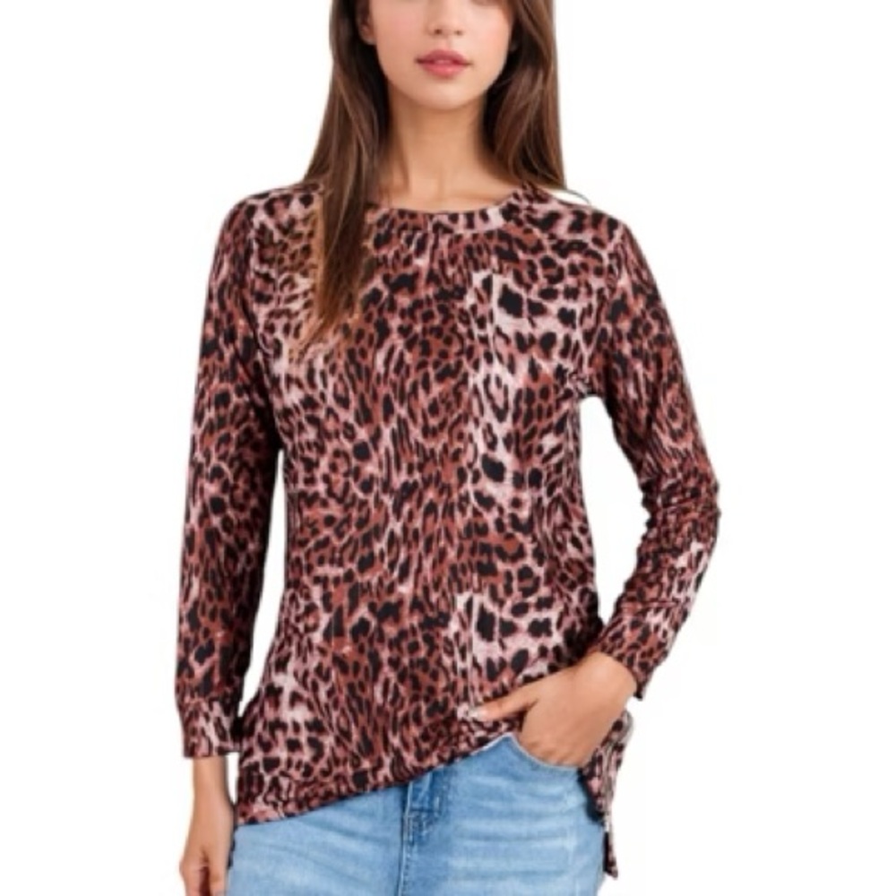 Chic Leopard Print Long Sleeve Top - Picture 4 of 5